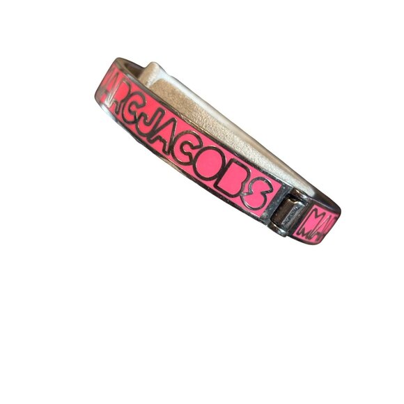 Marc By Marc Jacobs Pink Logo Enamel Hinged Bangle Bracelet Jewelry - Picture 4 of 9